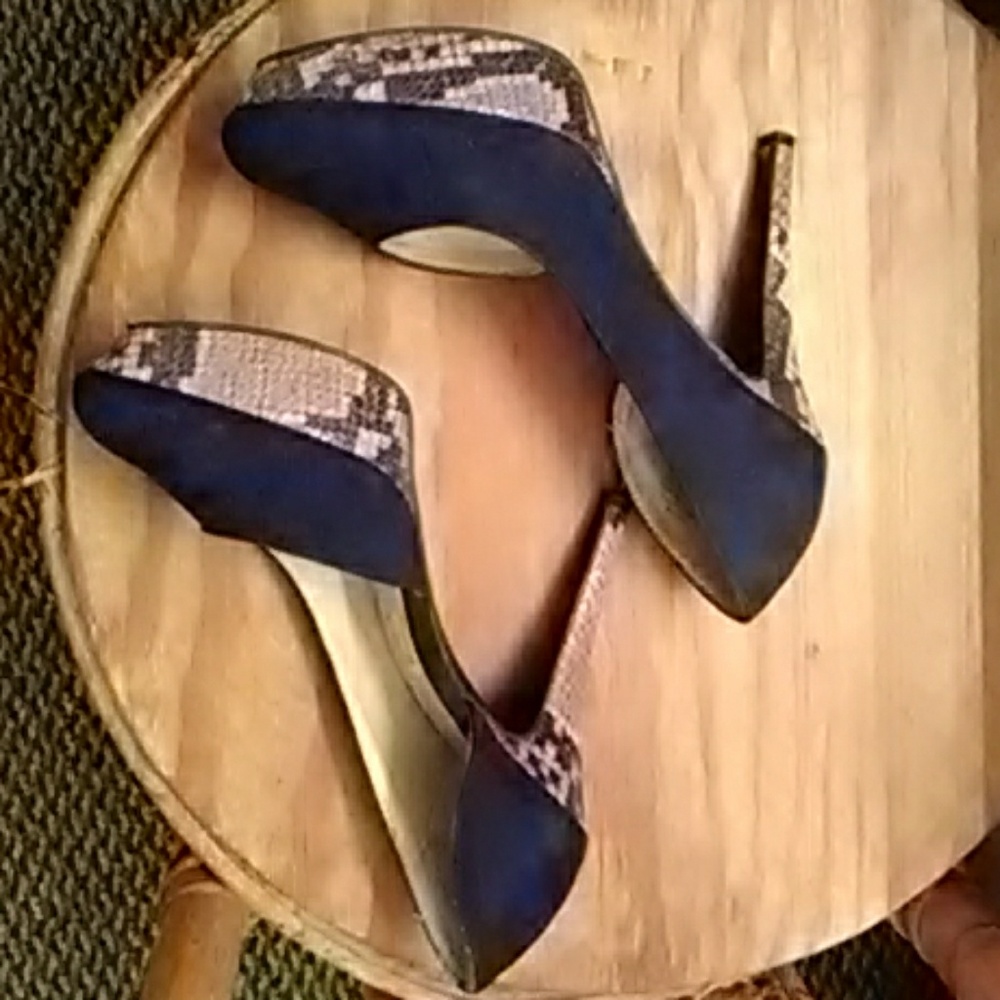 Cute Nine West pumps